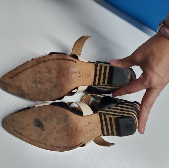 Fluevog purpose objective low-heeled fisherman sandle black and cream - Picture 9 of 14